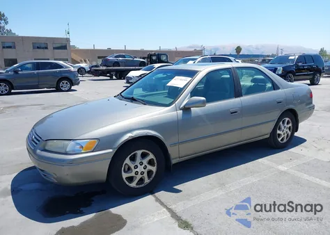 1998 Toyota Camry Le V6 z USA, uszkodzony, nr VIN JT2BF22K6W0141724